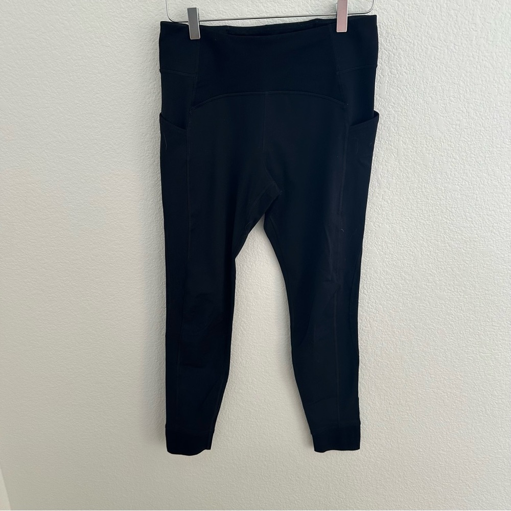 Brooks Crop Black Leggings with Side Pockets